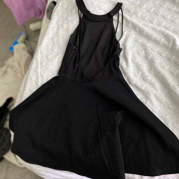 Black Windsor Homecoming Dress - Picture 3 of 4